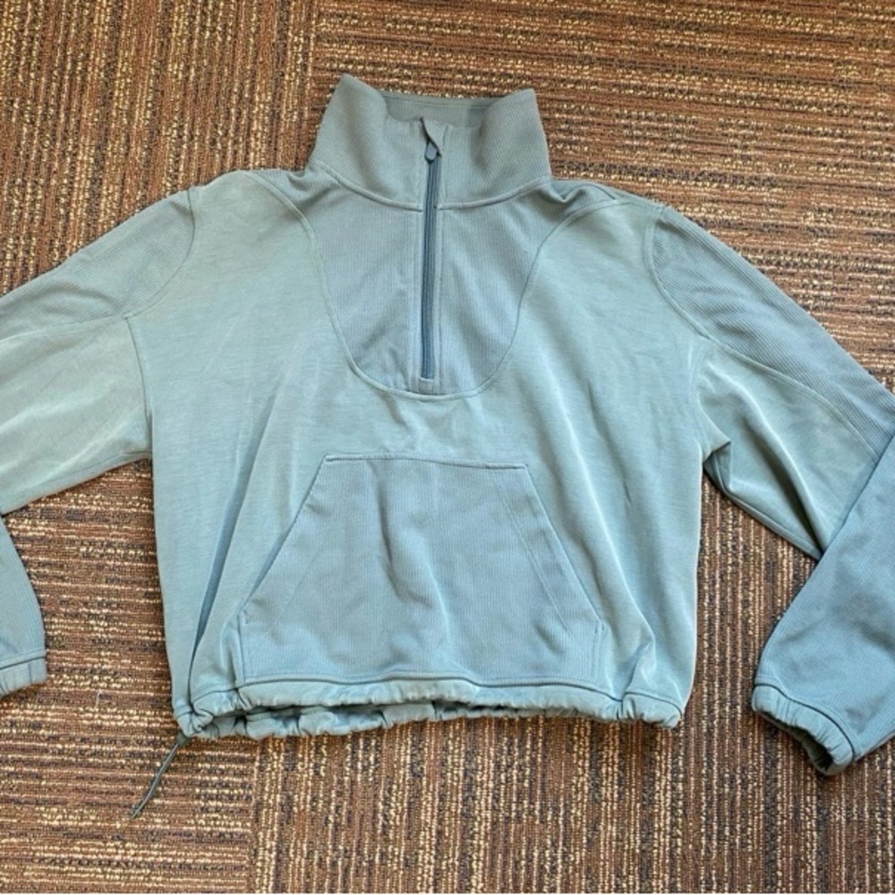 lululemon athletica scuba cropped funnel-Neck half zip